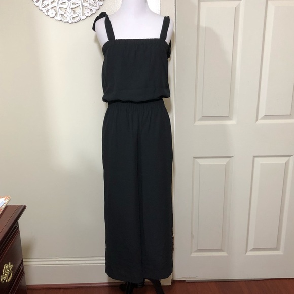 New Dylan Gray Sleeveless Cropped Wide Leg Jumpsuit Black Tied Straps - Picture 3 of 5